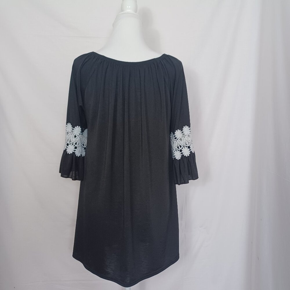 Win Win Ruffle Sleeve Tunic - Picture 7 of 9